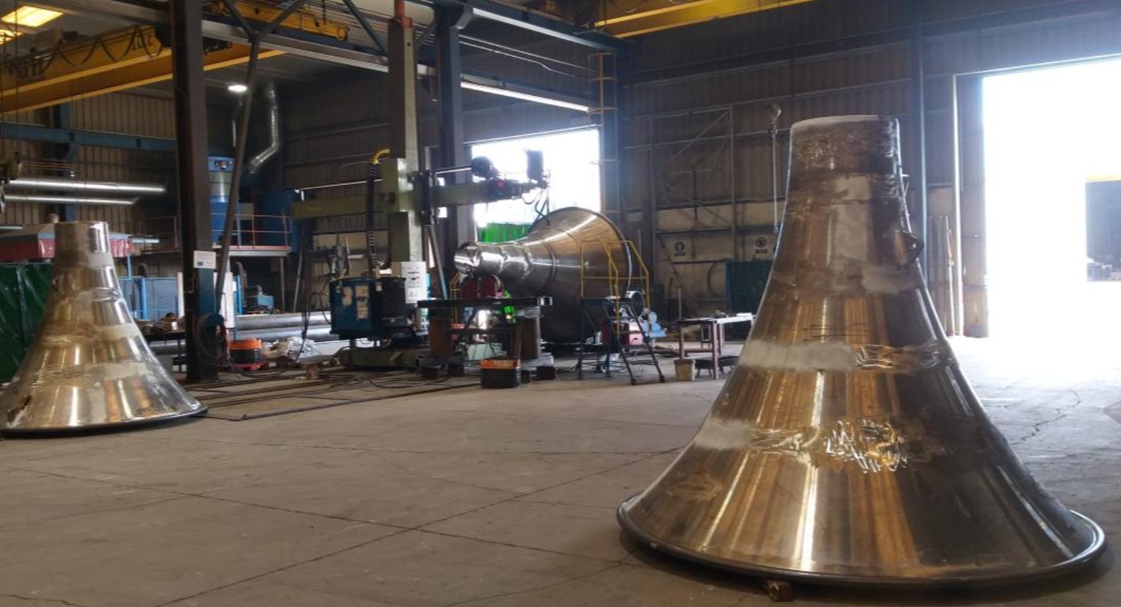 Bellmouths de acero, campanas de embocadura de J-Tubes, en taller